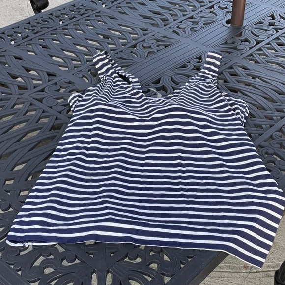 Lands End Bathing Suit Top (18W) - Picture 3 of 5